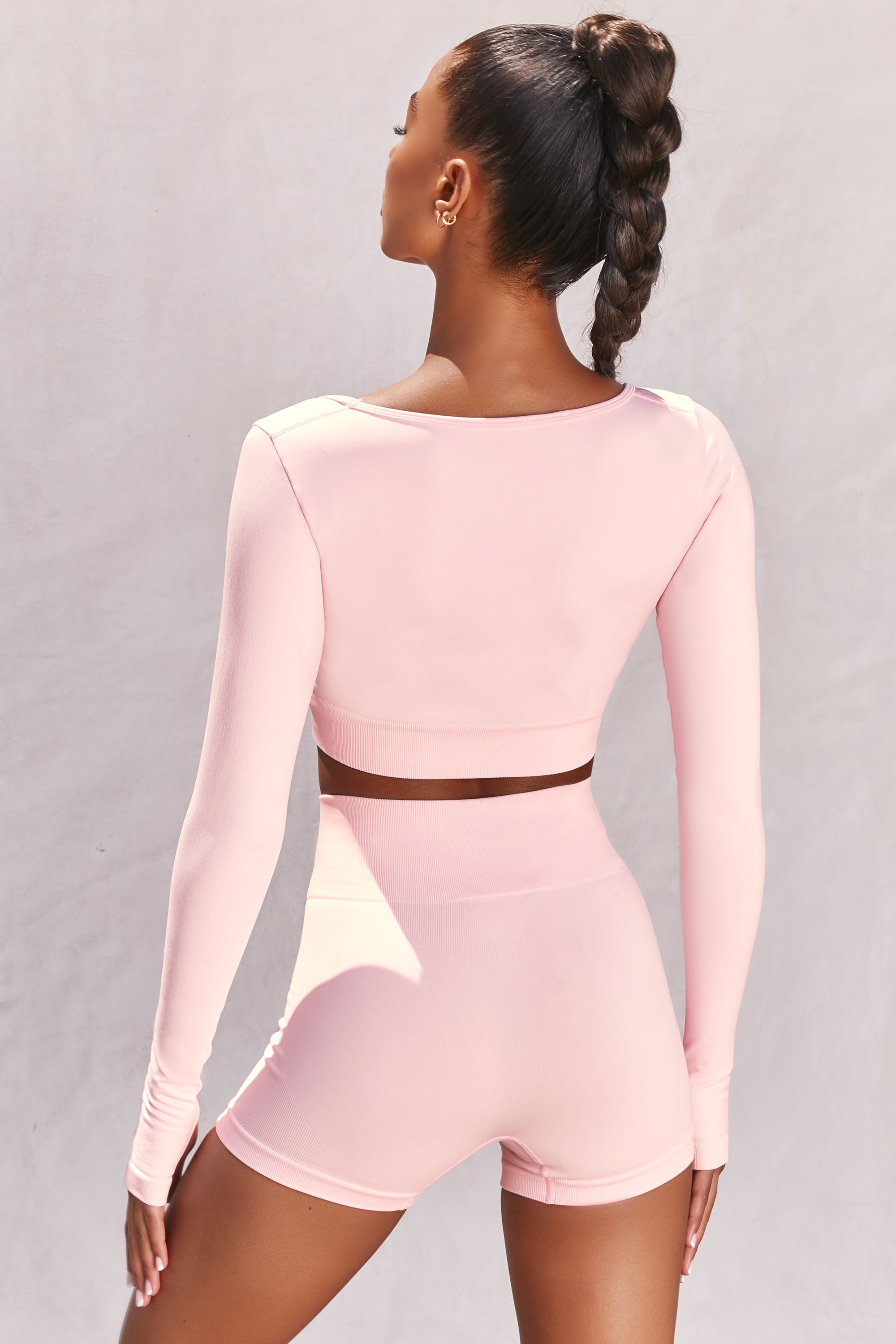 Accomplish Seamless Long Sleeve Crop Top in Pink